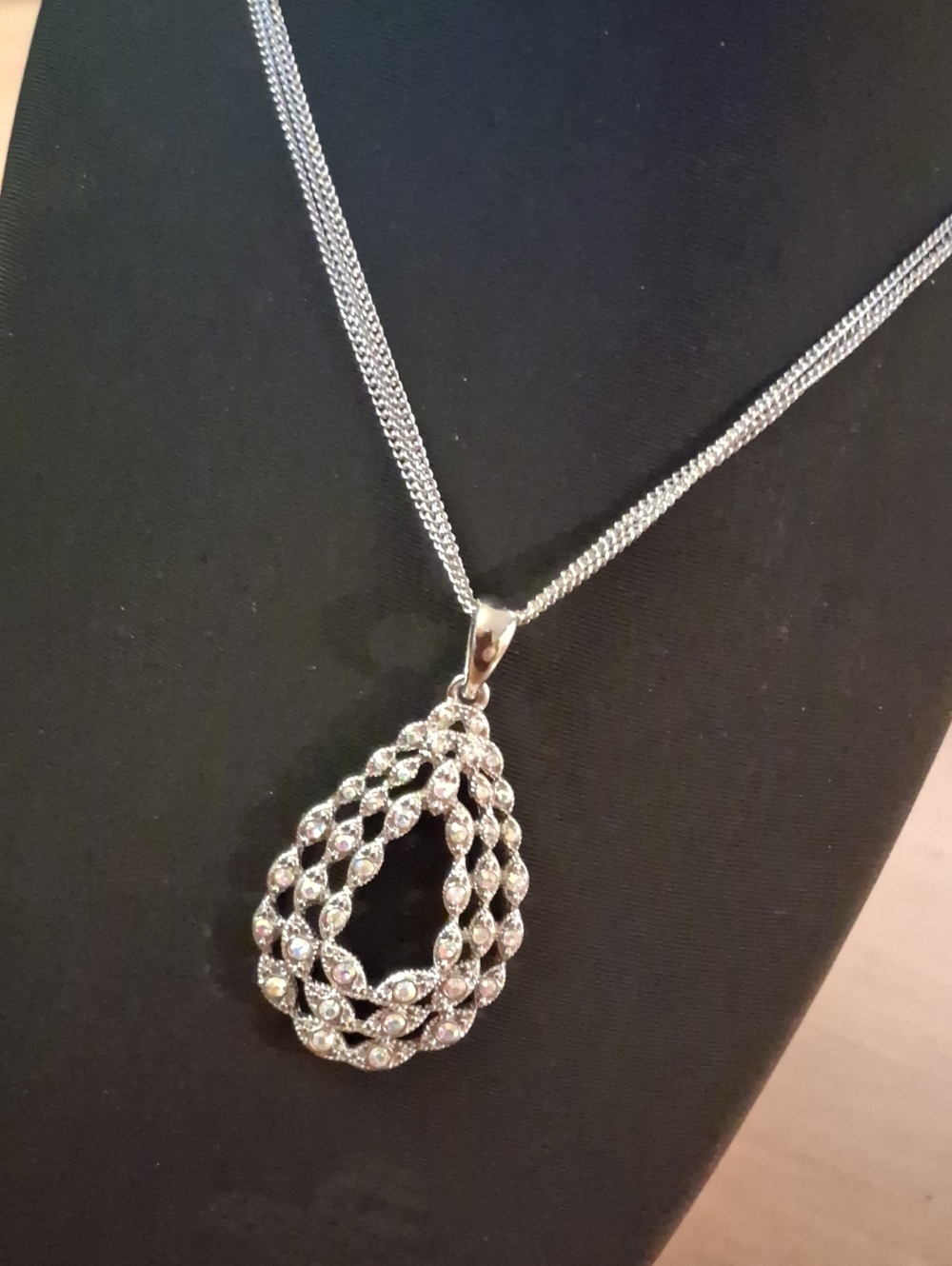 Lia Sophia Silver Tone Teardrop Crystal Pendant 16" Necklace - Elegant